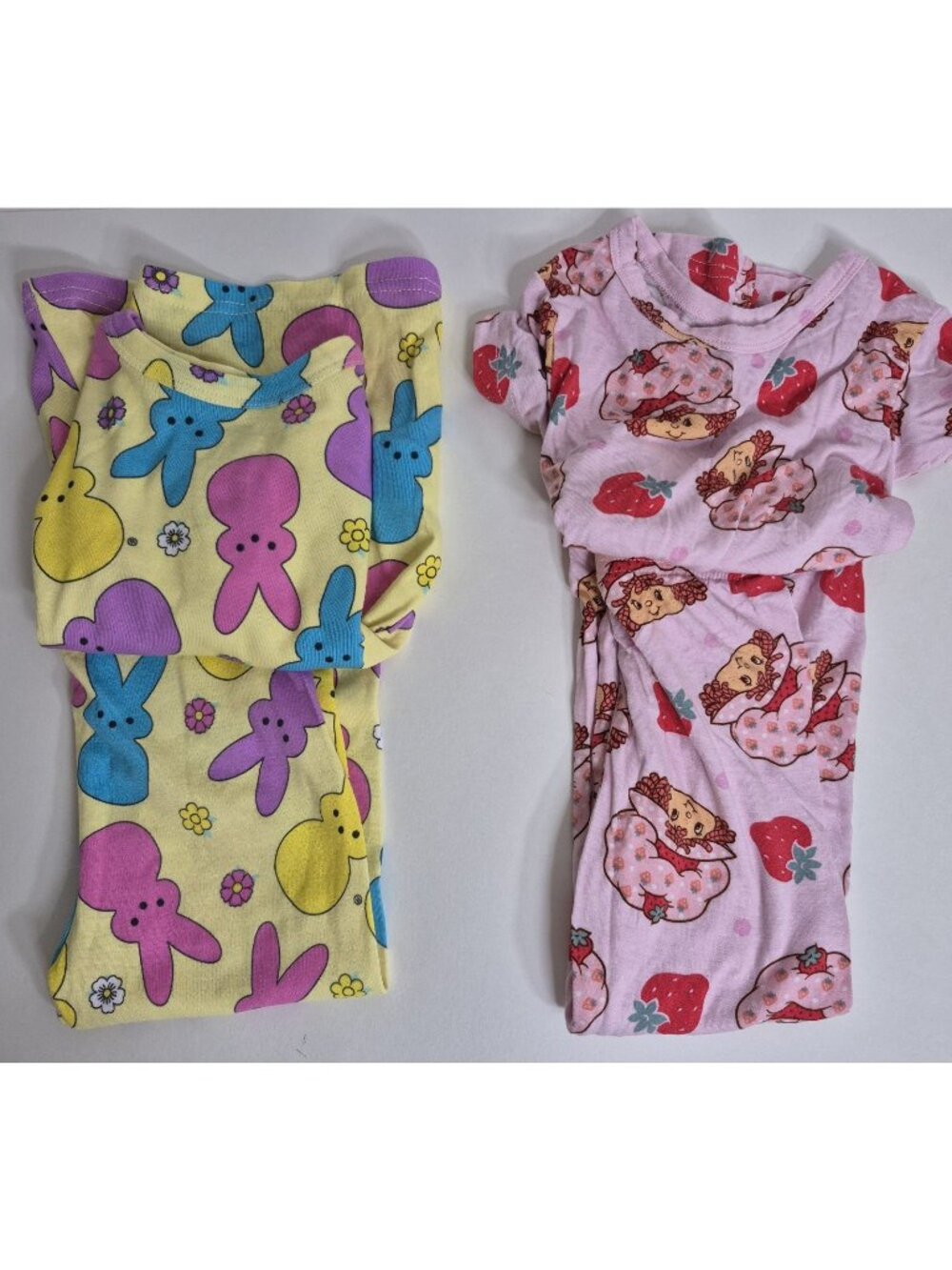 2 Pairs Of Toddler Girls Size 4 Pajama Set Strawberry Shortcake And Peeps